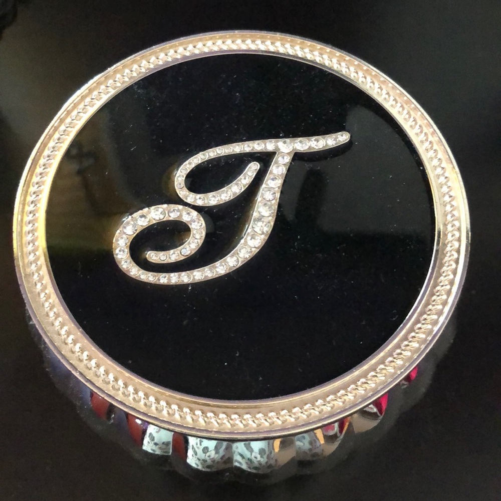 T jewelry box